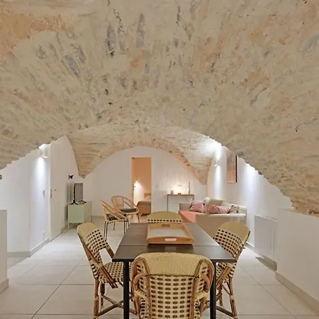 Apartment L 'ecrin De Pierre Nimes